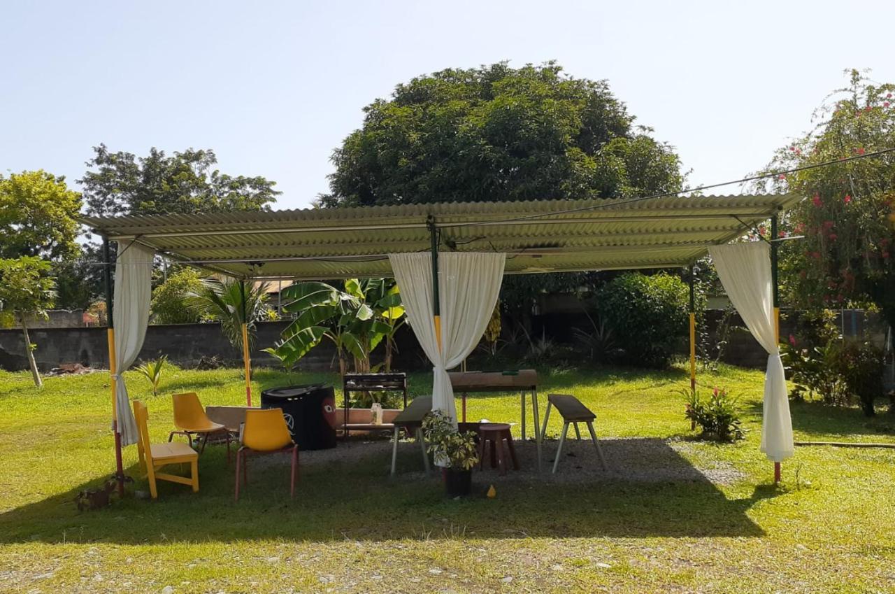 Rooms Palmeras Cahuita Esterno foto