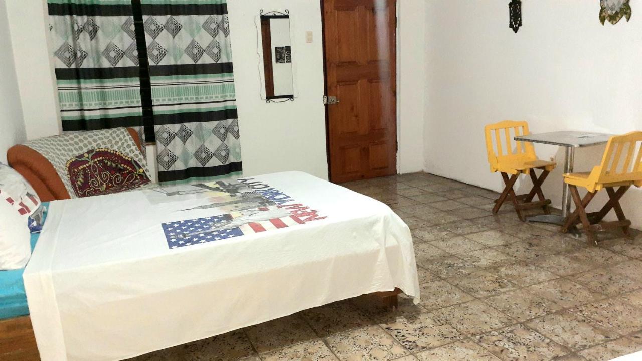 Rooms Palmeras Cahuita Esterno foto