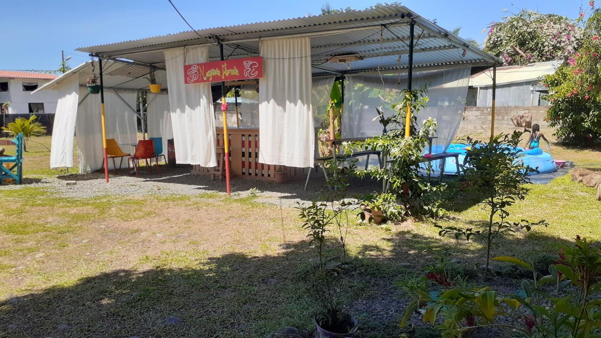 Rooms Palmeras Cahuita Esterno foto