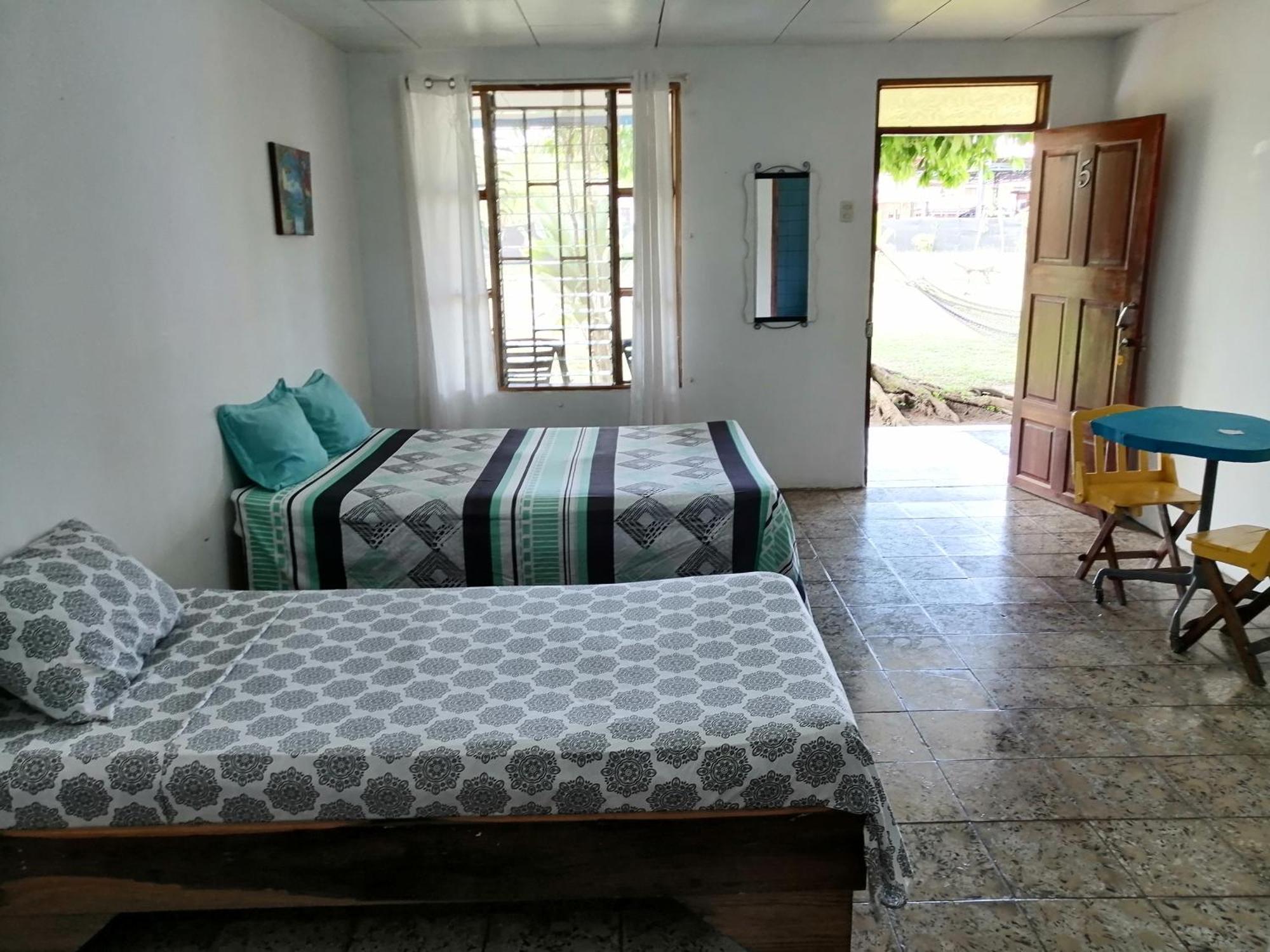 Rooms Palmeras Cahuita Esterno foto